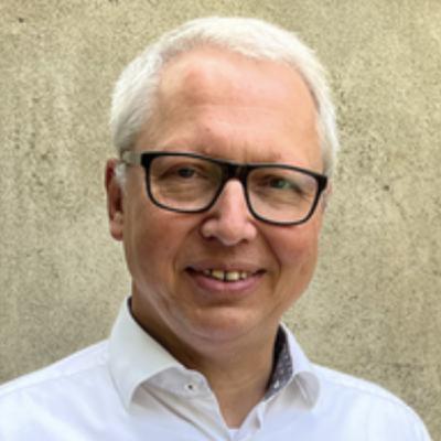 Zukunft beginnt, wenn wir zuhören – der Zukunftsforscher Michael Carl Zukunft beginnt, wenn wir zuhören – der Zukunftsforscher Michael Carl
