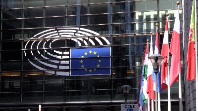 "Урсула фон дер Ляйен залезла в кабалу"