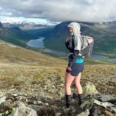 Eventyr i fjellheimen, Abelone Lyng og 34 km