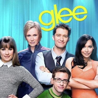 Glee Star Opens Up About Rumoured 'Glee Curse' & Macaulay Culkin Reveals The Superior Home Alone Film