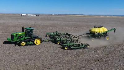 Tractor and Combine Sales Fall Sharply in October