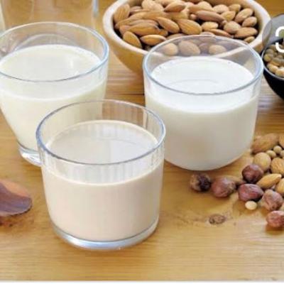 Vamos aprender a gostar de leites vegetais ?