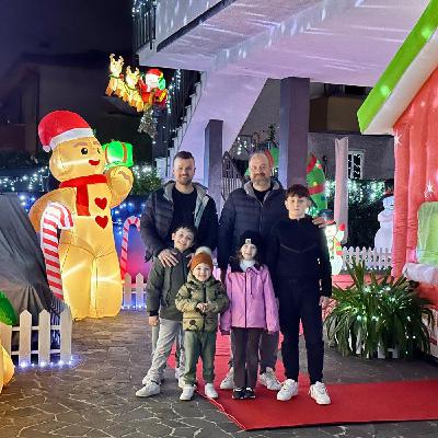 La magia dei fratelli Zamperetti illumina il Natale: “Lo stupore dei bimbi ripaga di tutto” La magia dei fratelli Zamperetti illumina il Natale: “Lo stupore dei bimbi ripaga di tutto”