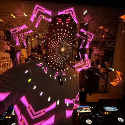 Tech House - 12 - 30 - 25