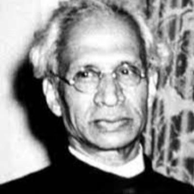 உடன்படித்த மாணவர்களின் டியூசன் ஆசிரியர் உடன்படித்த மாணவர்களின் டியூசன் ஆசிரியர்