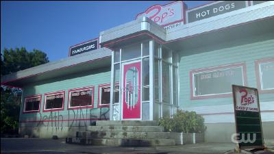 Episode 9: D4: Diners & Daddies Don’t Die Episode 9: D4: Diners & Daddies Don’t Die