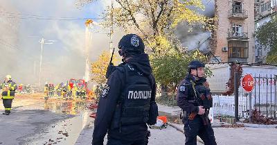 ​​​​La guerra in casa