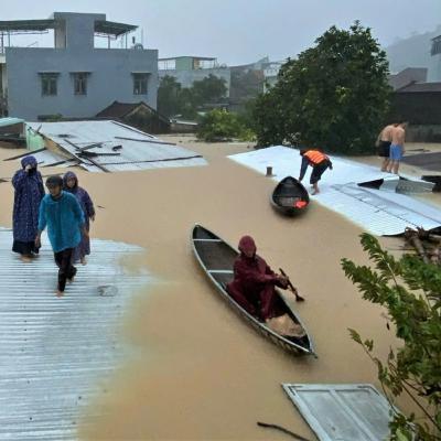 Theo dòng thời sự - Những âm thanh nơi lũ dữ