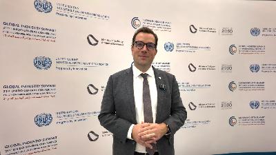 UNIDO: Building international bridges for development UNIDO: Building international bridges for development