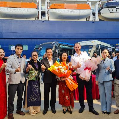 Tin trong nước - Quảng Ninh: Đón chuyến tàu biển Bắc Hải – Hạ Long đầu tiên trong năm 2025 Tin trong nước - Quảng Ninh: Đón chuyến tàu biển Bắc Hải – Hạ Long đầu tiên trong năm 2025