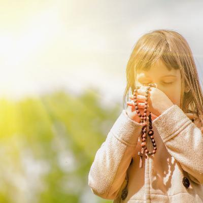 Do We Have to Meditate on the Mysteries When Praying the Rosary? (Father Simon Says)