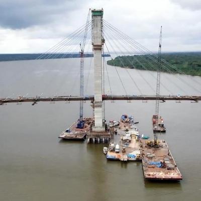 Penúltima parte da ponte sobre o Rio Moju as aduelas são instaladas, e até quinta-feira. Penúltima parte da ponte sobre o Rio Moju as aduelas são instaladas, e até quinta-feira.