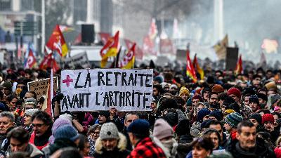 ما وراء الخبر ـ مدى قدرة الحكومات الأوروبية على مواجهة الاحتجاجات ما وراء الخبر ـ مدى قدرة الحكومات الأوروبية على مواجهة الاحتجاجات