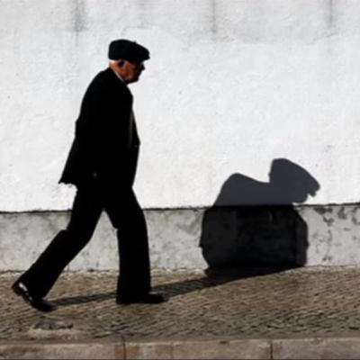 Non chiederci la parola Non chiederci la parola