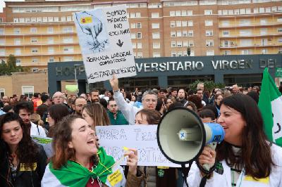 Olga Rufo: "Seguiremos con la protesta hasta que consigamos, por lo menos, sentarnos a negociar"