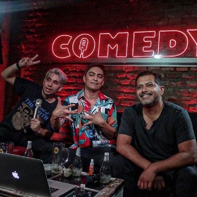 Comedia y Comedy *en vivo desde El Comedy* Comedia y Comedy *en vivo desde El Comedy*