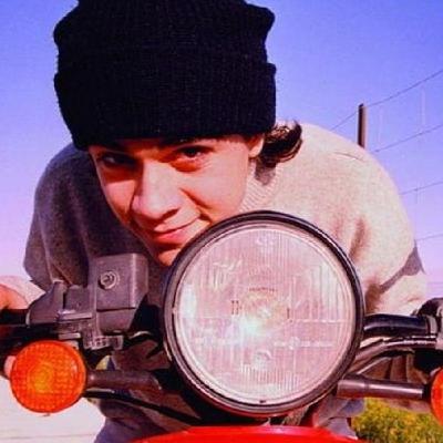 Migue Benitez consigue el nuevo número 1 en Estación GNG , remasterización de "Hasta Los Perniles"