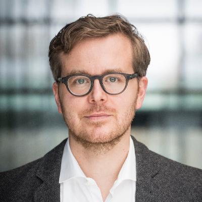 Frederik Obermaier talks Panama Papers, global crime & cocktails at Dark Havens