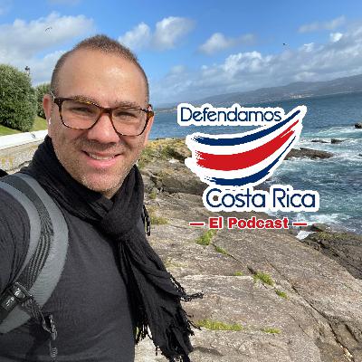 Feminismo o Femineidad: Esencia Femenina Feminismo o Femineidad: Esencia Femenina