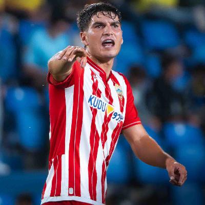 El Almería despega en Las Palmas