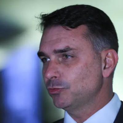 Será que o Senador Flavio Bolsonaro (PL), leva sua candidatura à presidência, até o fim?