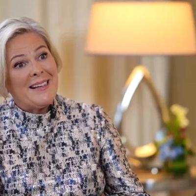 SHE: Women leading change SHE: Women leading change