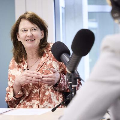 Mensch und Technologie als Game Changer und Mikroben als neue Pandabären – Ein Interview mit der Zukunftsforscherin Karin Frick vom GDI