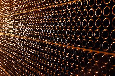 Waarom met water genoegen nemen (als je ook wijn kunt krijgen)