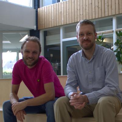 De littekens van pesten: hoe het is om uit de kast te komen in Geldermalsen - een gesprek over zelfacceptatie met Tom en Niels