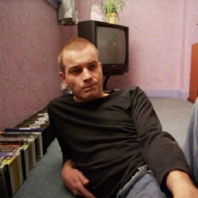 “Different Class!” Applying Marxist Critique to Trainspotting (1996)