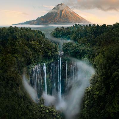 TUMPAK SEWU : with Chasity Lyn TUMPAK SEWU : with Chasity Lyn