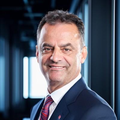 #137 Transforming Tech leadership : Beyond the code with Michel Langlois