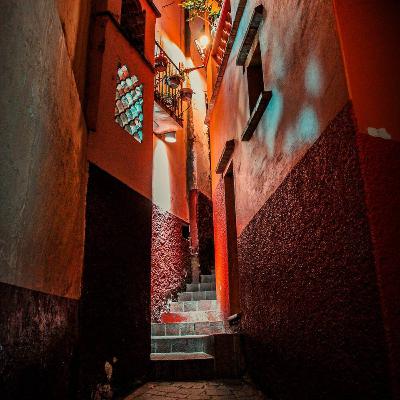 "El callejón del Beso"