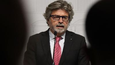 Junts rebutja el nou finançament i acusa Sánchez de recentralitzar el sistema Junts rebutja el nou finançament i acusa Sánchez de recentralitzar el sistema