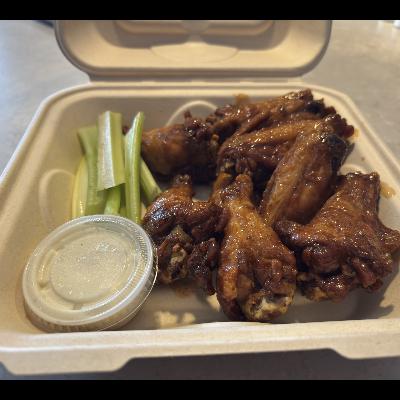 Western Mass. Wings: Our Picks for Super Bowl Sunday
