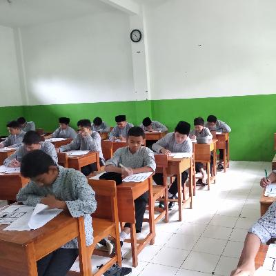 الحوار مع الأخ عسكر عن تجنب الترجمة عند تدريس اللغة العربية