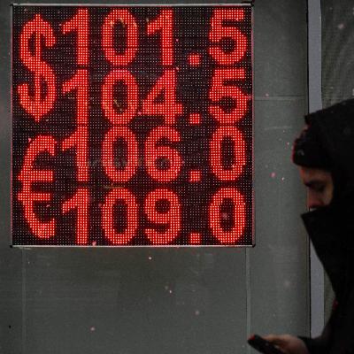Why hasn't the Russian economy collapsed? Why hasn't the Russian economy collapsed?