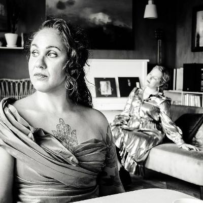 8. Jakso: Äitiys ja mustuus