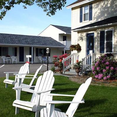 Footbridge Beach Motel & Cottages: Your Perfect Getaway Destination in Ogunquit, Maine