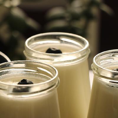 饭嘀咕Vol.82|酸奶新“卷”法:能嚼的、拉丝的、不升糖的…钱该花给谁? 饭嘀咕Vol.82|酸奶新“卷”法:能嚼的、拉丝的、不升糖的…钱该花给谁?