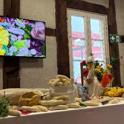 Zwischen Wurst-Intermezzo und Fake Kneipe: Gabi Blum