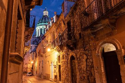 2e uur: Vakantieman: Gabriella Adèr, Het Spoor Terug: De Ranchi Baby's, 20-08-2023