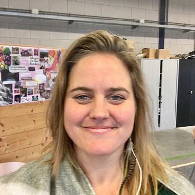 Hoe blijf ik dicht bij mijzelf in een vol leven als moeder en ondernemer? - tools & ervaringen.