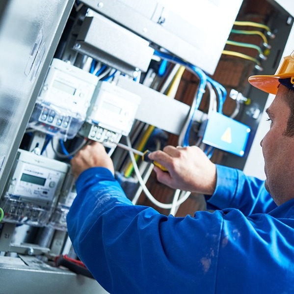 Circuit Breakers Repairing Services episode artwork