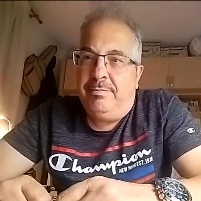 Entrevista con el pianista Pau Viguer Entrevista con el pianista Pau Viguer