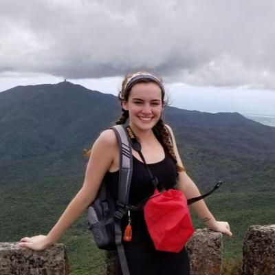 Episode 11 Alli Dickey: Wildlife Journalism, Outdoor Education, and Science on Social Media!