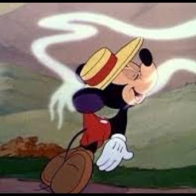 The Disney Dudes Podcast - CANNOT STOP SMELLING Walt Disney World!👃