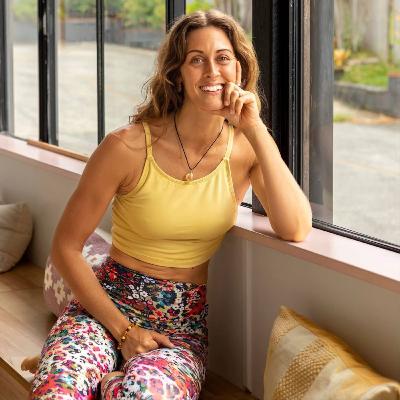 #026 The Yoga of Ruffling Feathers with Jenelle Leat #026 The Yoga of Ruffling Feathers with Jenelle Leat