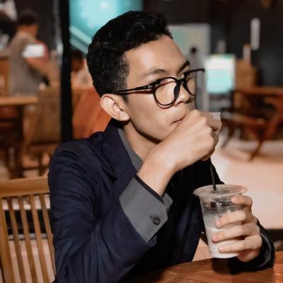 PODCAST LIVE : IDE ITU DICARI ATAU DATANG TIBA-TIBA