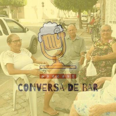 CADEIRAS NA CALÇADA